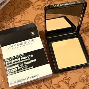 Japonesque Velvet Touch Finishing Powder- shade 03 🆕